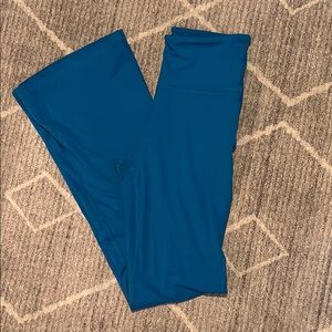 Sonic Blue small Rae mode flare pants butter soft